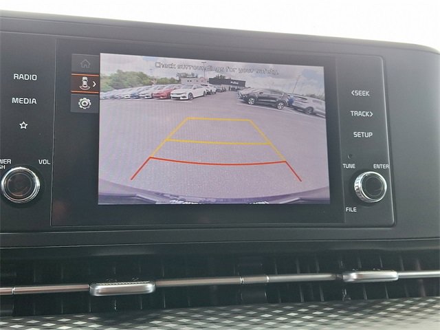 Certified 2024 Kia Carnival LX image 17