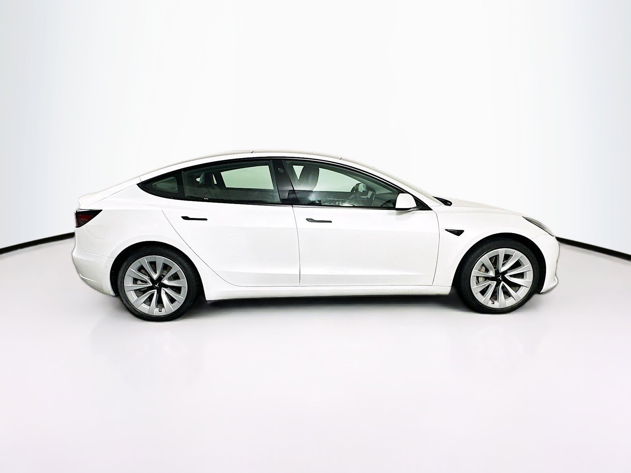 Used 2022 Tesla Model 3 image 10