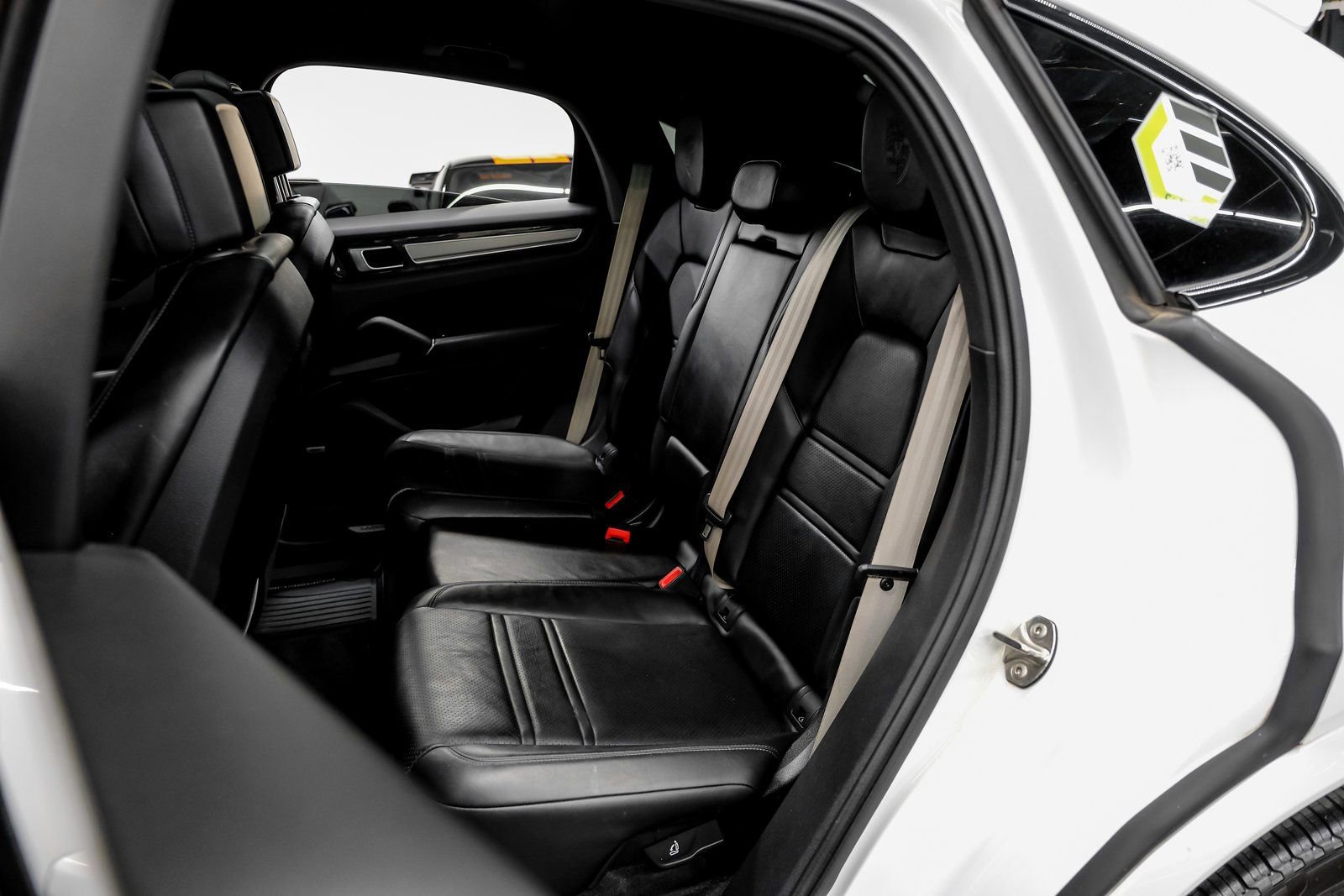 Used 2023 Porsche Cayenne Coupe image 51