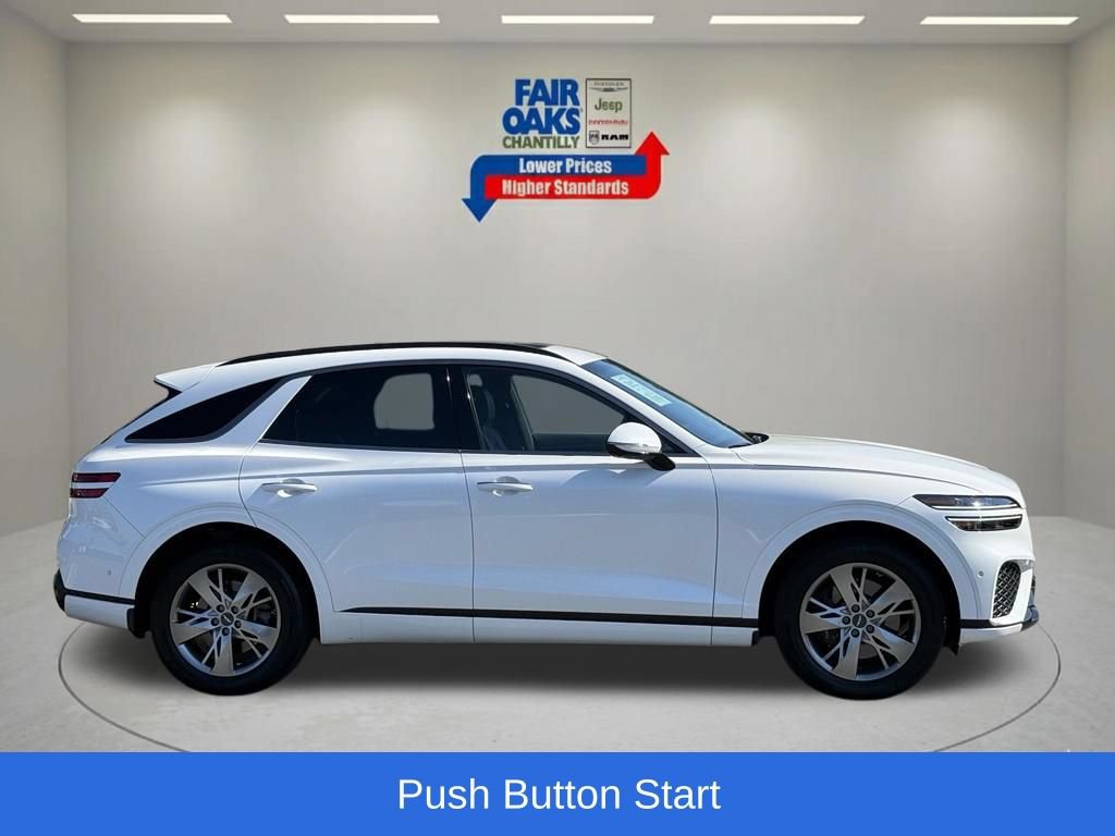 Used 2022 Genesis GV70 3.5T Sport w/ Sport Advanced Package AWD/4WD image 6