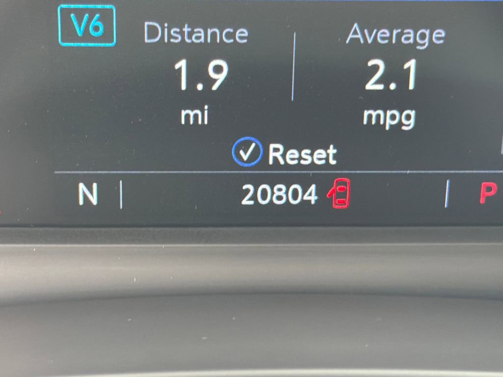 Used 2025 Cadillac XT6 Premium Luxury image 17