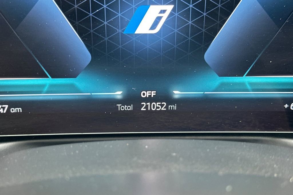 Used 2023 BMW i4 eDrive40 w/ M Sport Package image 30