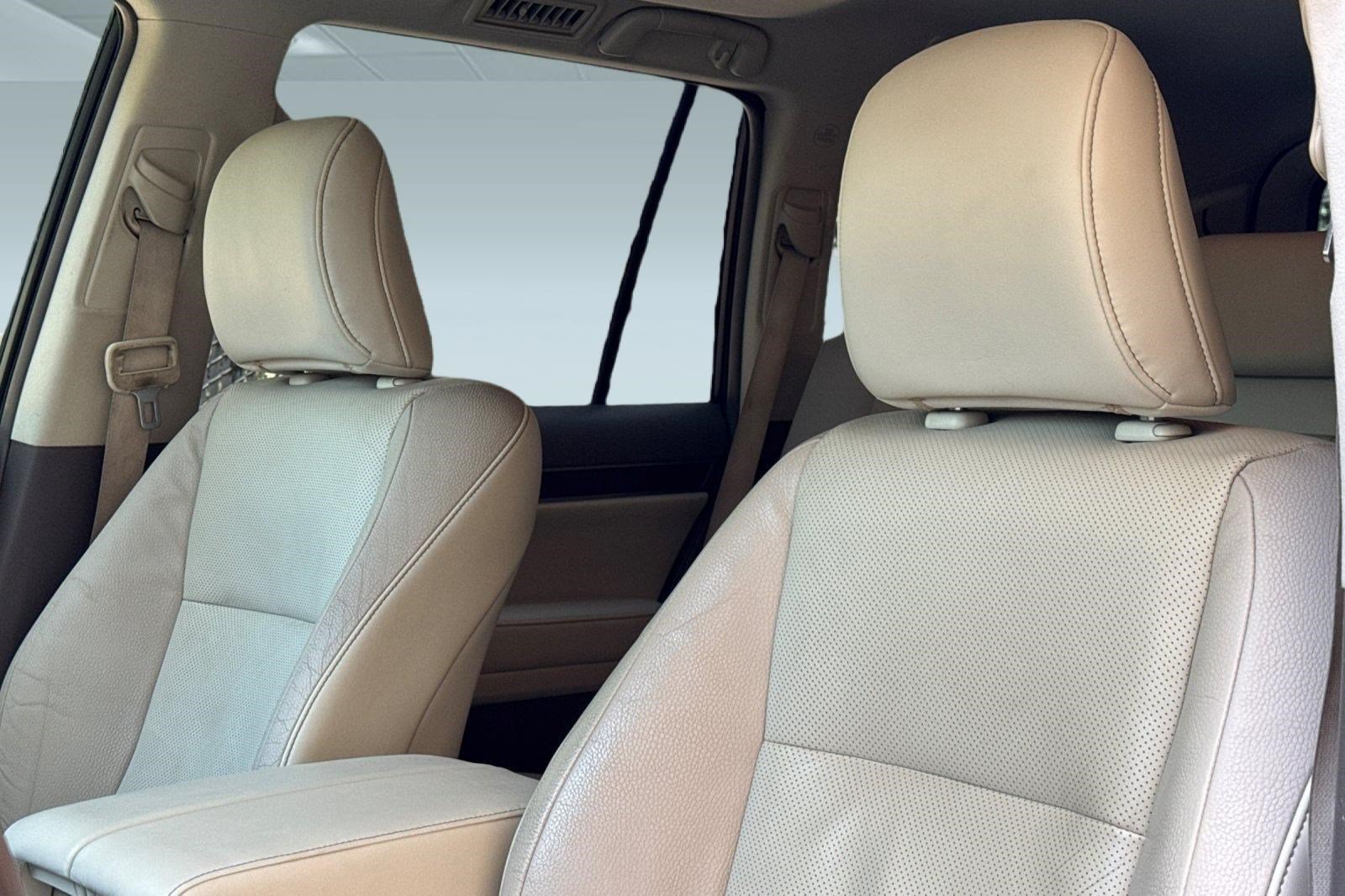 Used 2019 Lexus GX 460 Premium w/ Premium Package AWD/4WD image 25