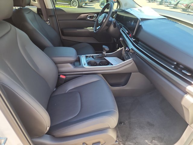 New 2026 Kia Carnival SX image 9