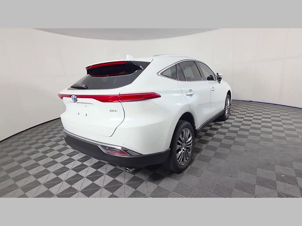 Used 2024 Toyota Venza XLE AWD/4WD image 40