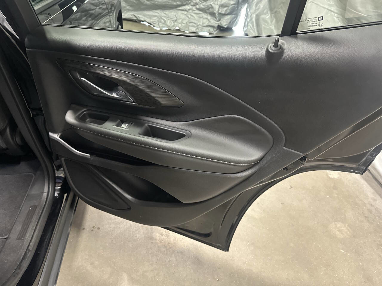 Used 2023 GMC Terrain SLE w/ Driver Convenience Package image 8