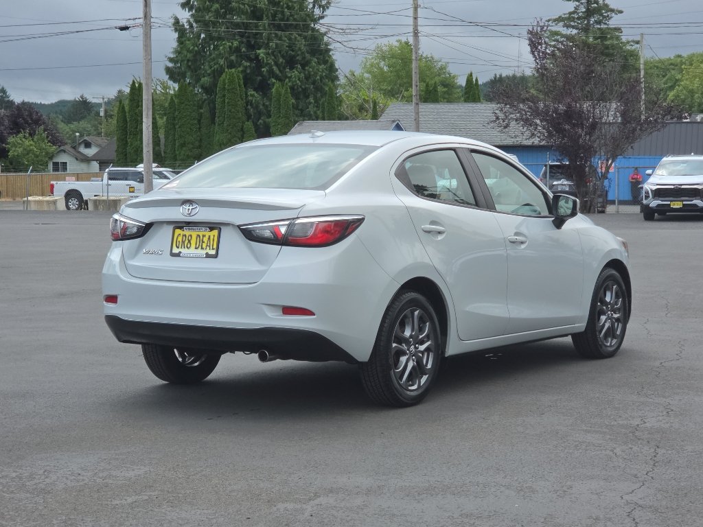 Used 2019 Toyota Yaris LE FWD image 5