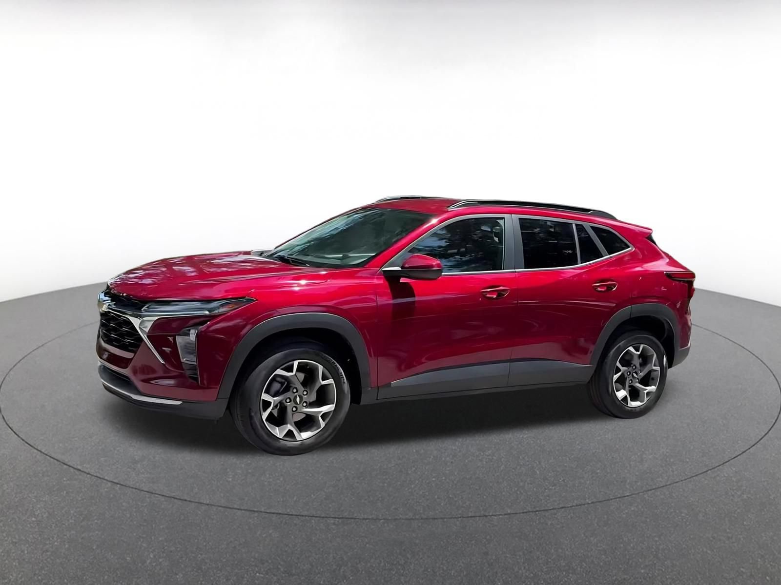 Used 2025 Chevrolet Trax LT FWD image 8
