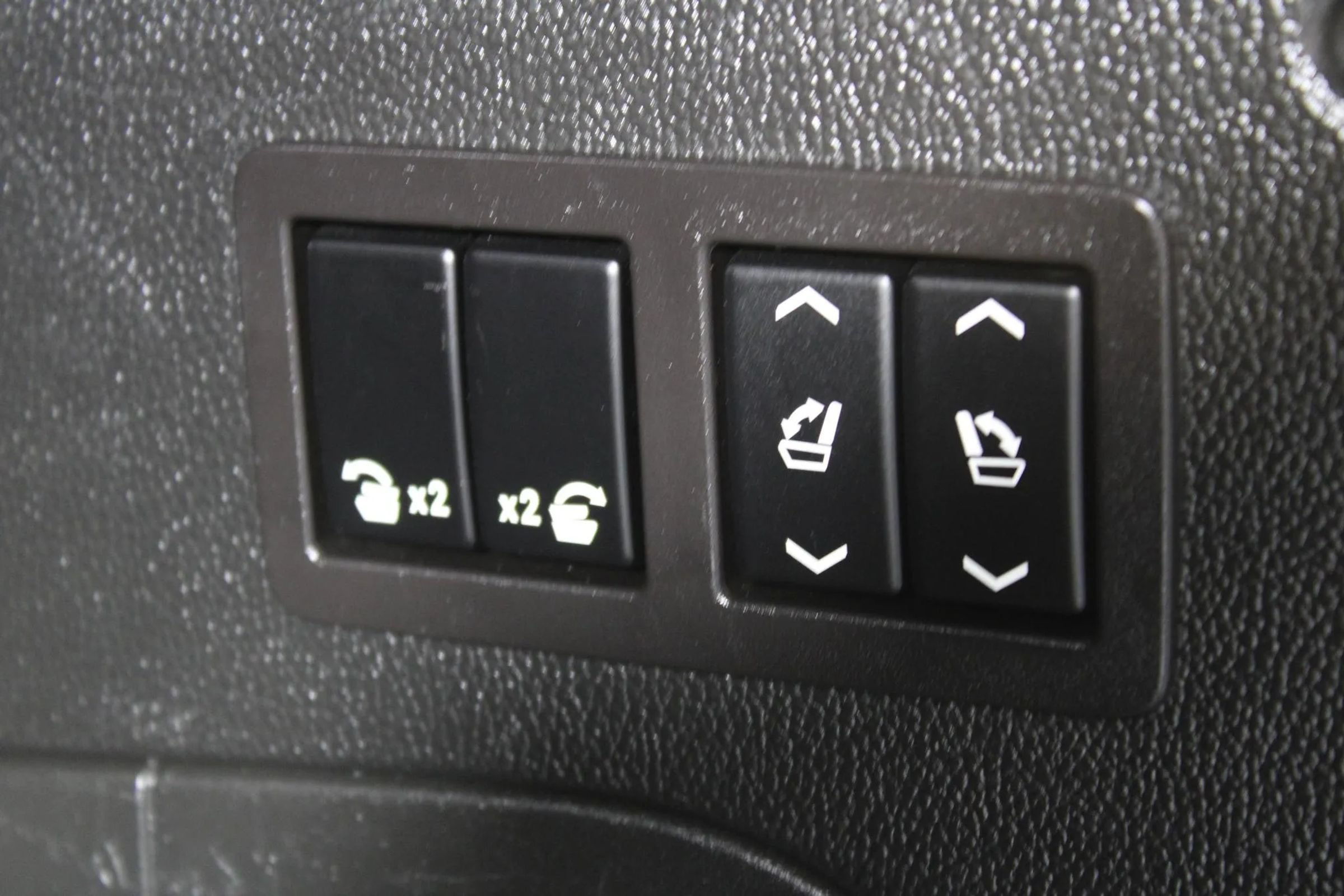 Used 2020 Cadillac Escalade ESV Luxury AWD/4WD image 33