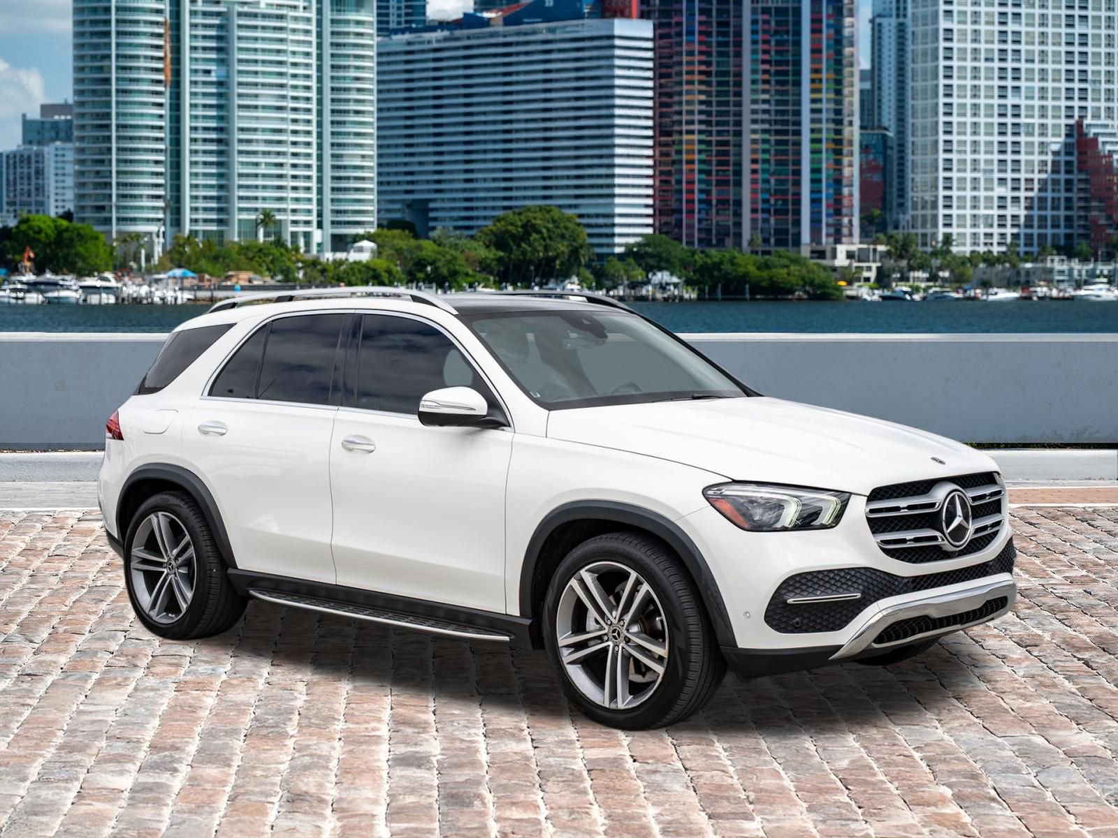 Used 2022 Mercedes-Benz GLE 350 4MATIC image 3