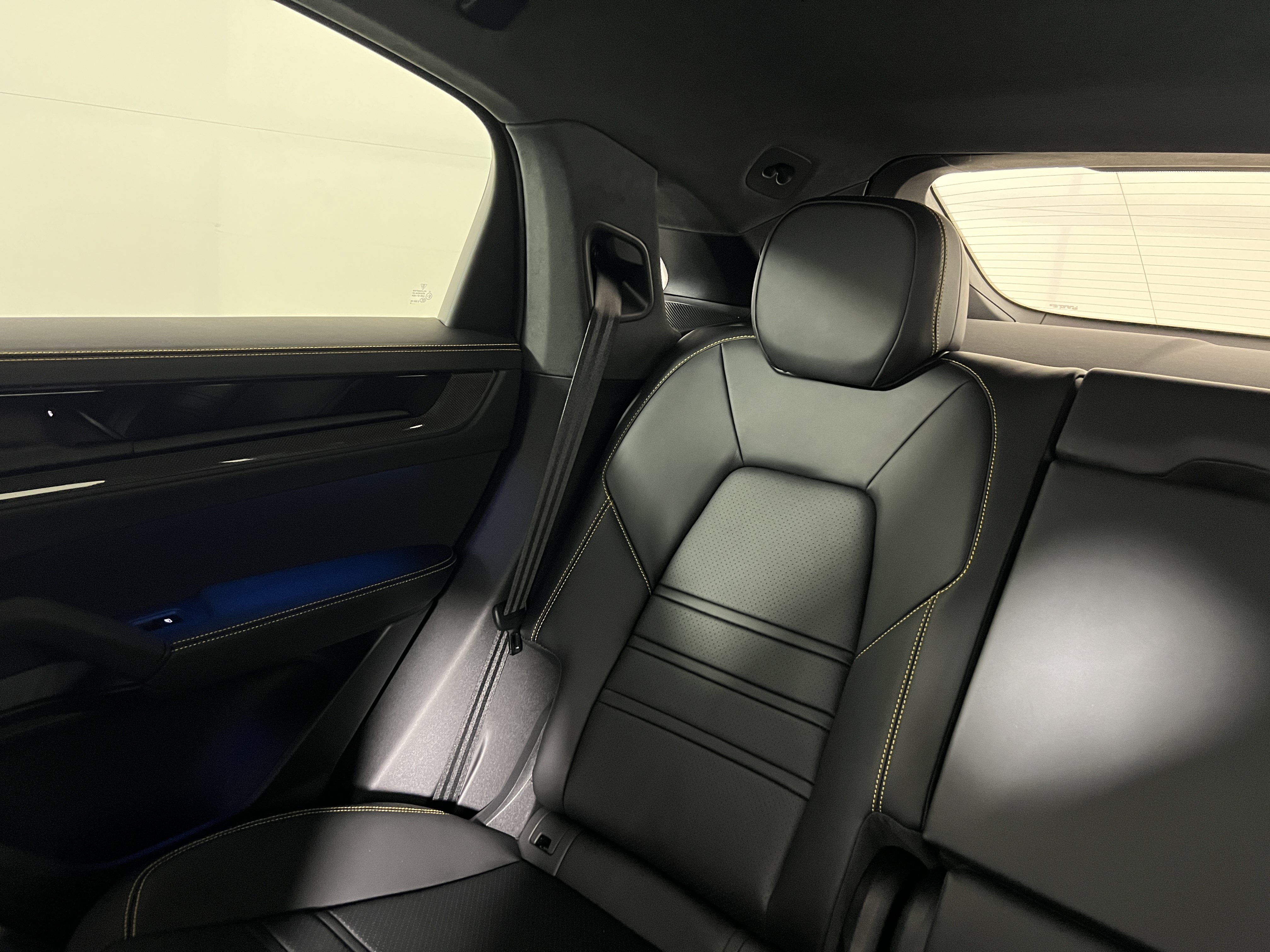 New 2026 Porsche Cayenne Turbo GT AWD/4WD image 15