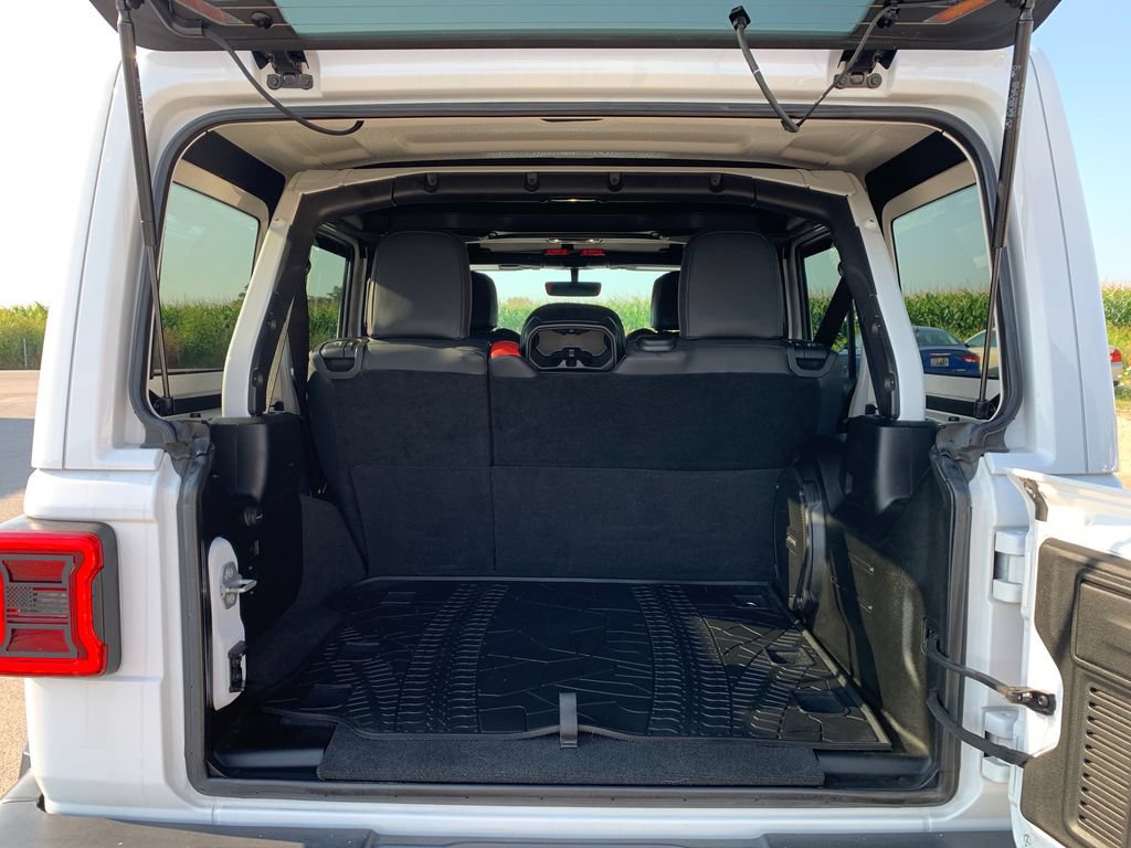 Used 2021 Jeep Wrangler Unlimited Sahara AWD/4WD image 19