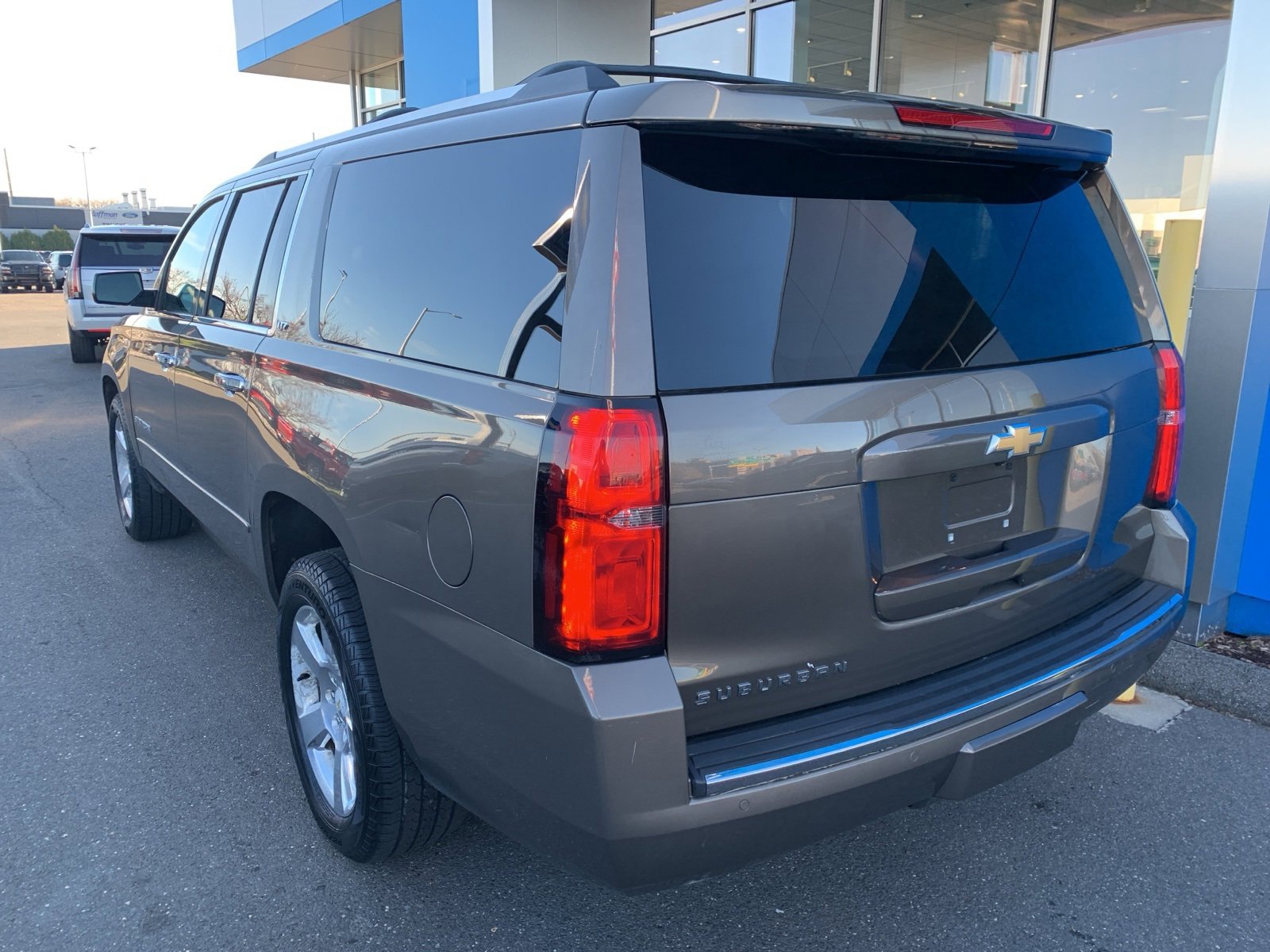 Used 2016 Chevrolet Suburban LTZ image 7