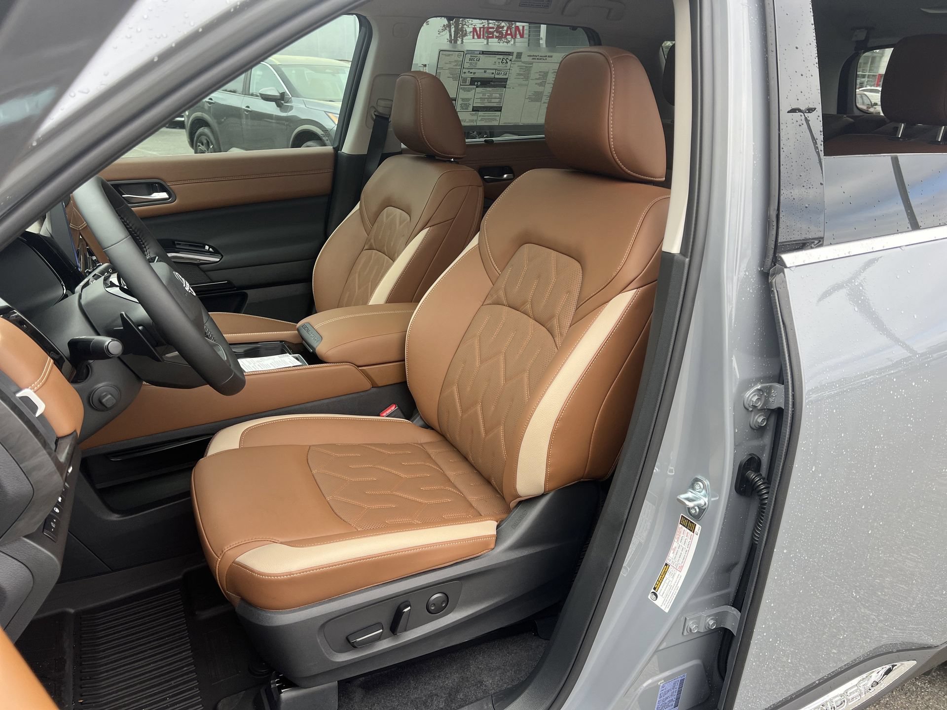 New 2026 Nissan Pathfinder Platinum FWD image 18