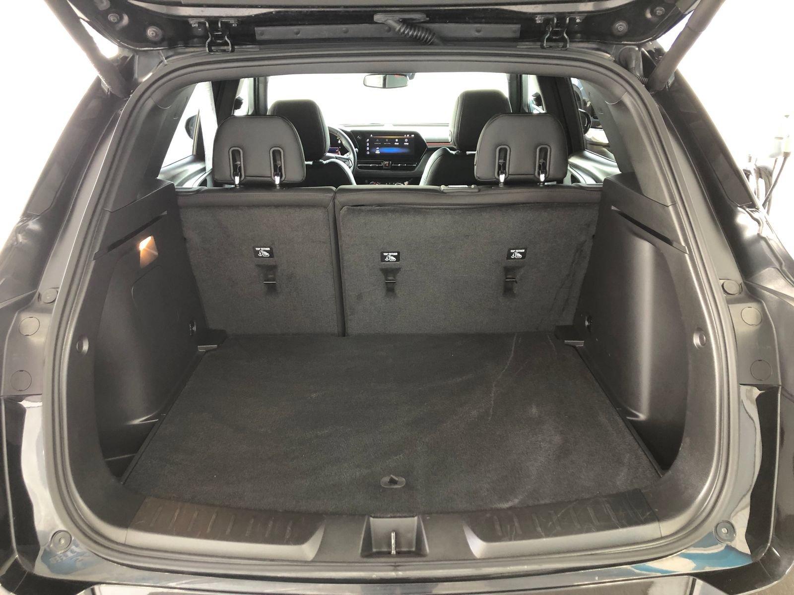 Used 2024 Chevrolet TrailBlazer RS w/ Convenience Package AWD/4WD image 8
