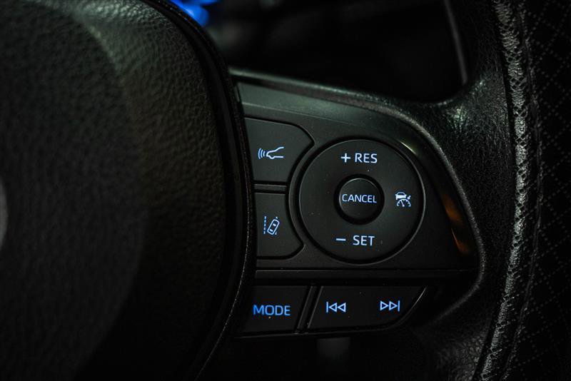 Used 2021 Toyota RAV4 XLE w/ Carpet Mat Package (TMS) image 19