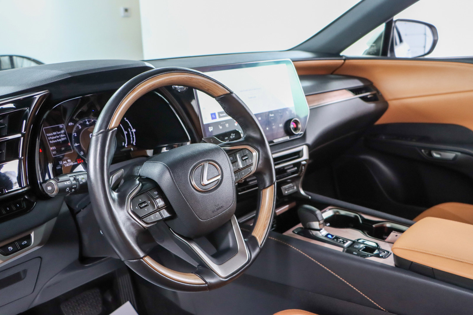 Used 2023 Lexus RX 350 FWD image 23