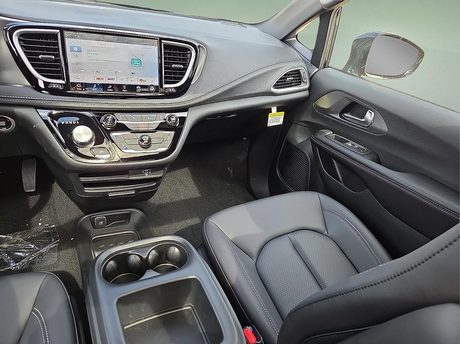 New 2026 Chrysler Pacifica Select w/ S Appearance Package FWD image 13