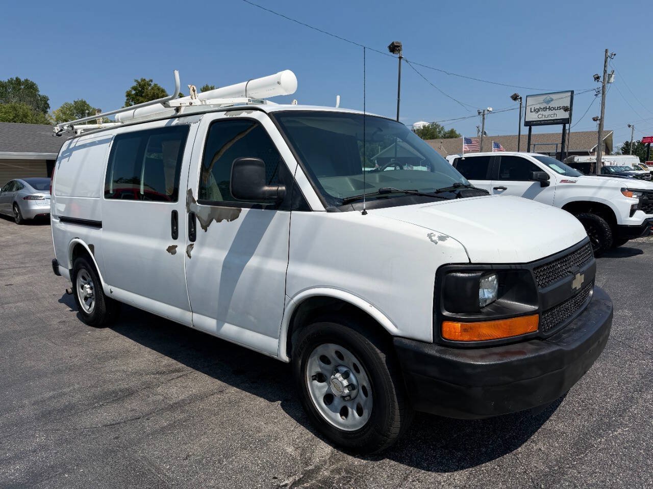 Used 2010 Chevrolet Express 1500 RWD image 4