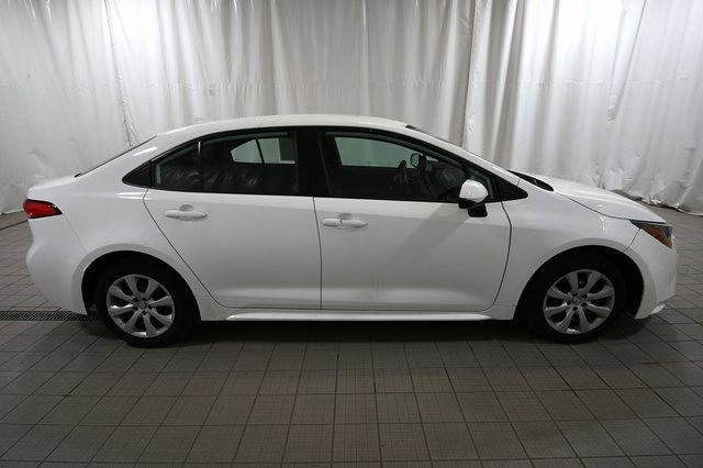 Used 2022 Toyota Corolla LE image 13