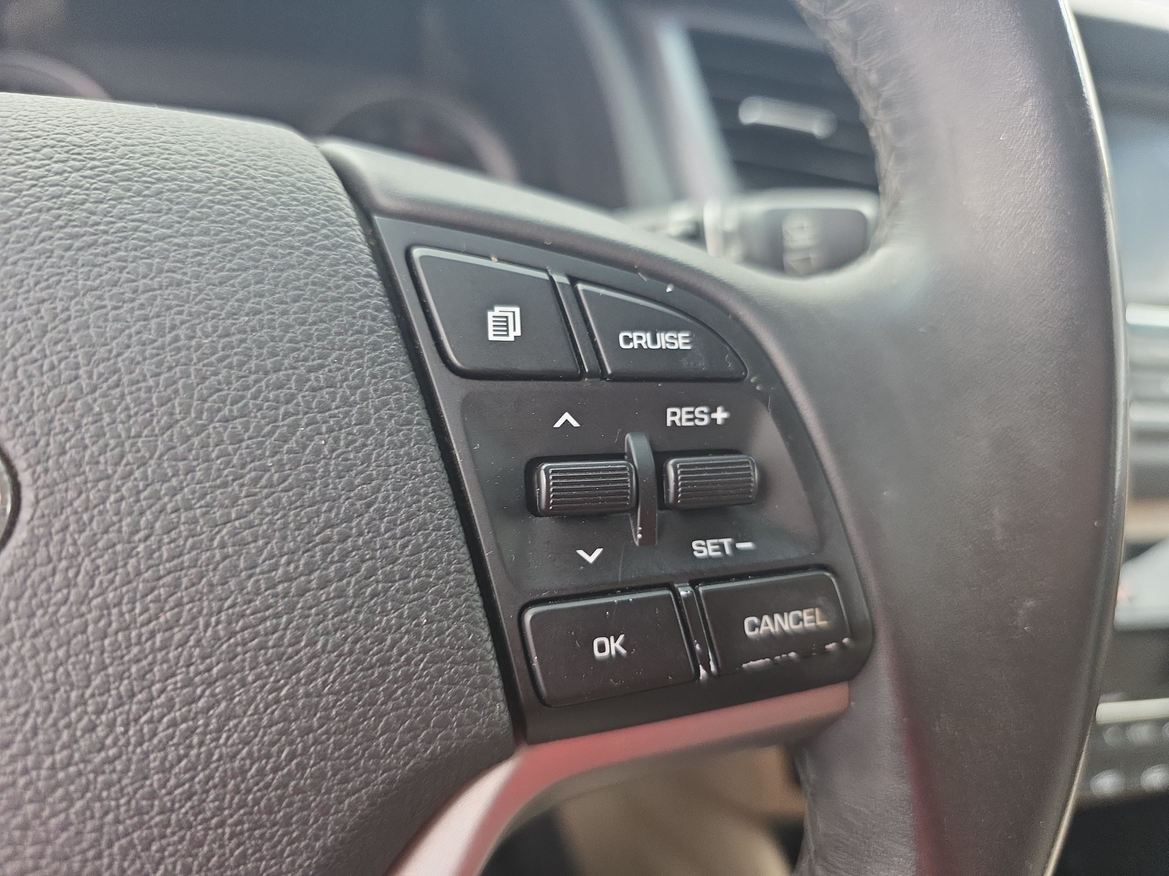 Used 2018 Hyundai Tucson Sport FWD image 17