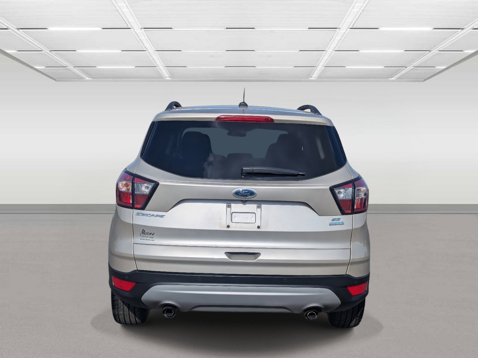 Used 2017 Ford Escape SE w/ Equipment Group 201A image 4