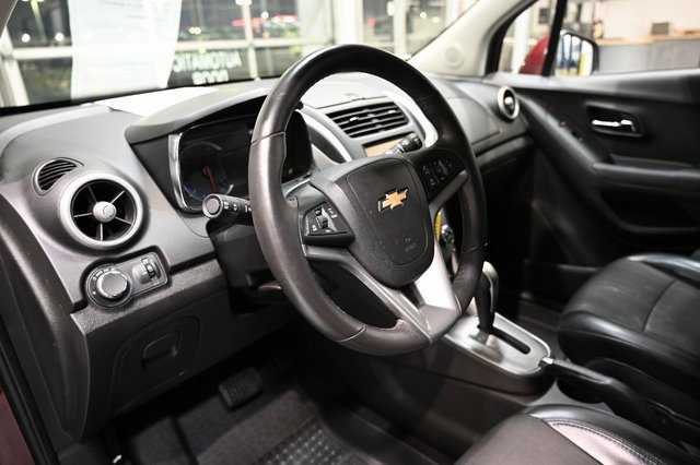Used 2016 Chevrolet Trax LT w/ LT Convenience Package image 18