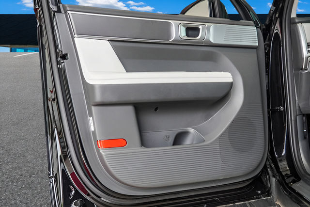 Certified 2025 Hyundai Santa Fe SEL FWD image 30