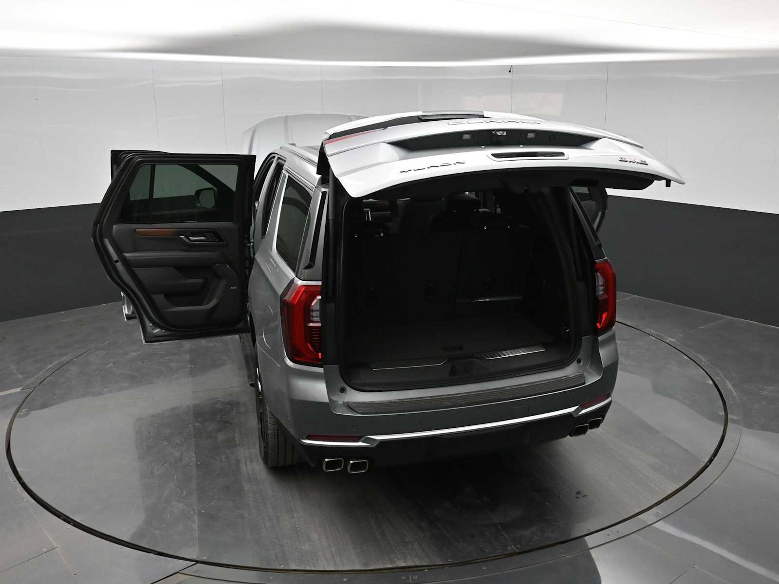 New 2026 GMC Yukon Denali w/ Sun & Power Step Package AWD/4WD image 42