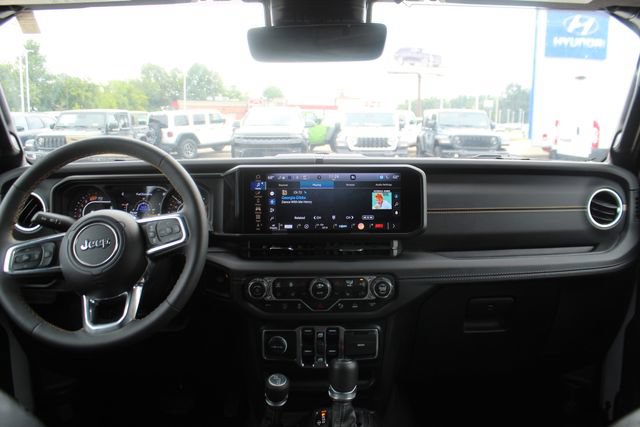 Used 2024 Jeep Wrangler Unlimited Sahara w/ Technology Group AWD/4WD image 13