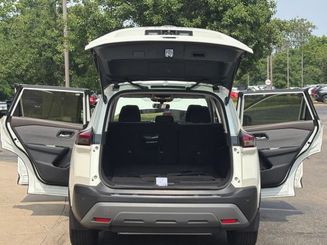 Used 2023 Nissan Rogue SV AWD/4WD image 11