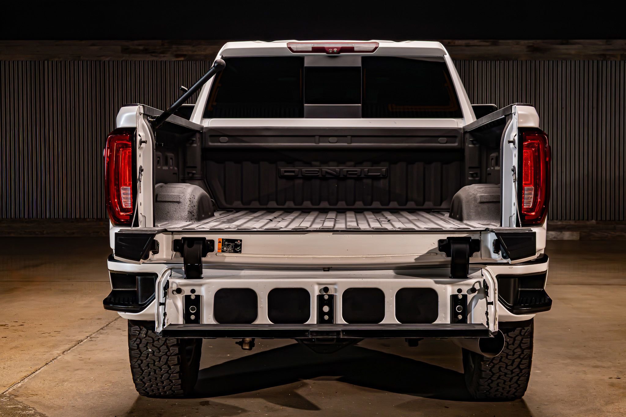 Used 2021 GMC Sierra 2500 Denali w/ Denali Ultimate Package AWD/4WD image 8