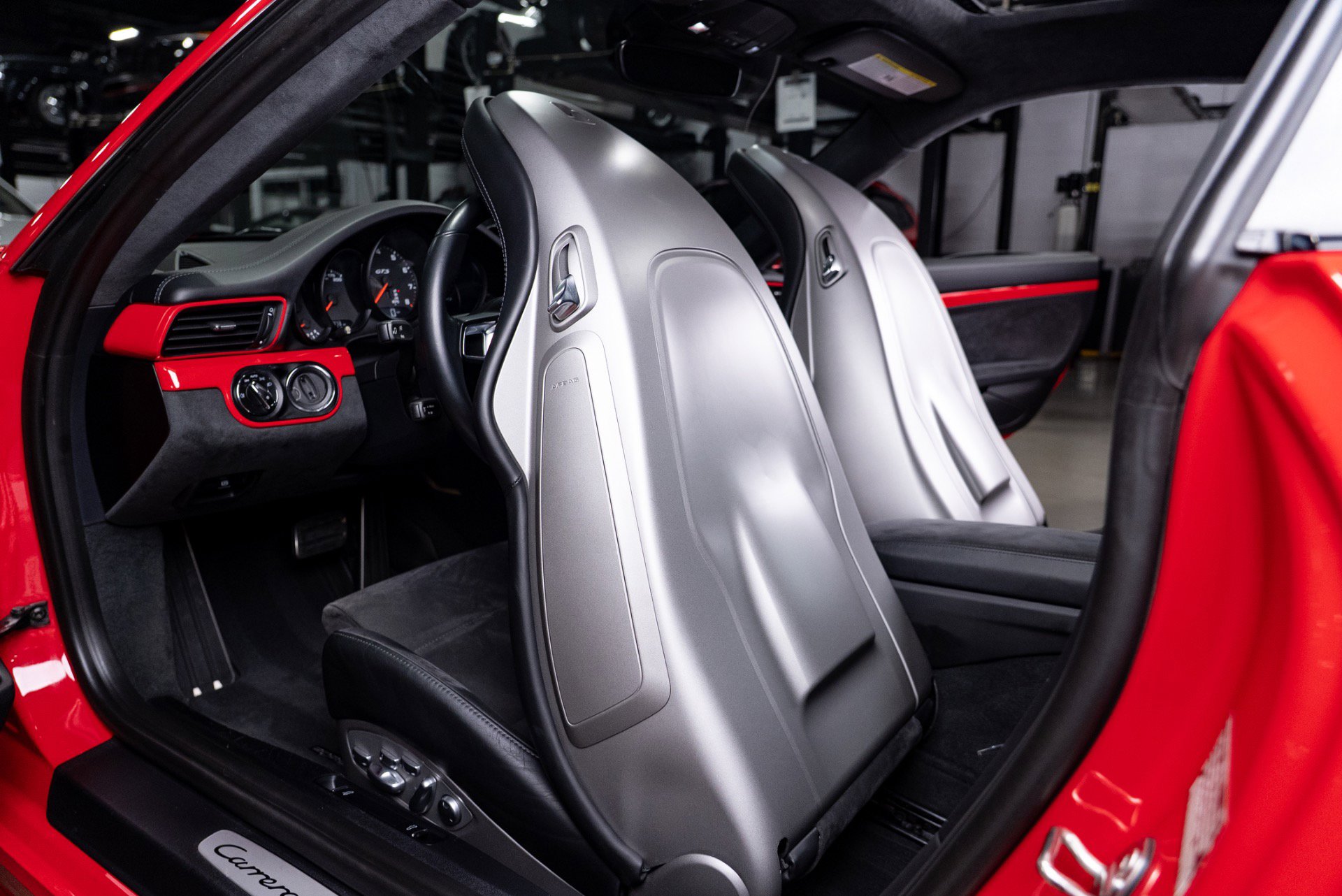 Used 2017 Porsche 911 Carrera GTS image 85