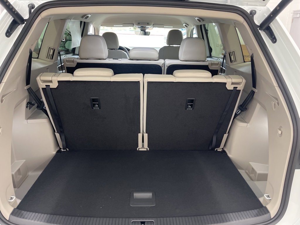 Certified 2025 Volkswagen Atlas SE image 34