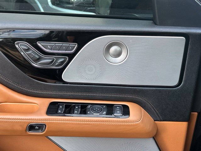 Used 2022 Lincoln Aviator Black Label w/ Dynamic Handling Package AWD/4WD image 11