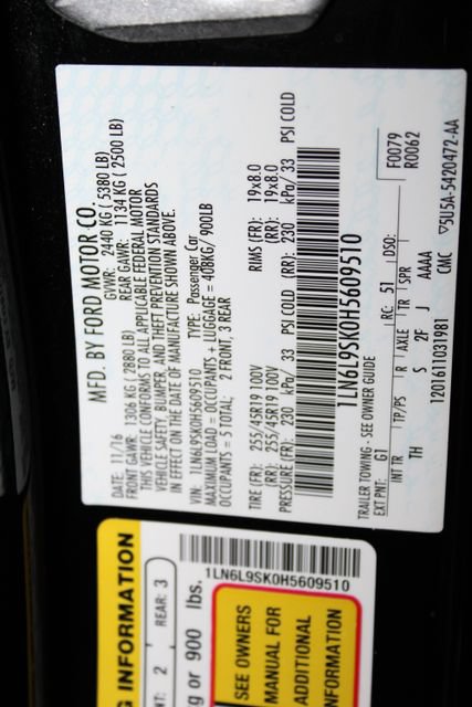 Used 2017 Lincoln Continental Select FWD image 34