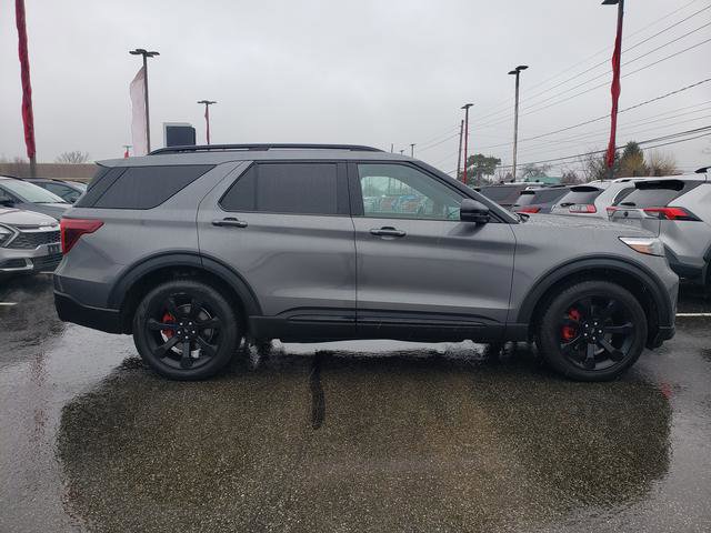 Used 2022 Ford Explorer ST w/ Equipment Group 401A image 2