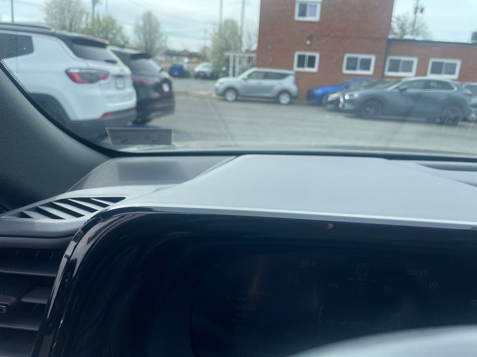 Used 2025 Toyota Crown XLE image 34