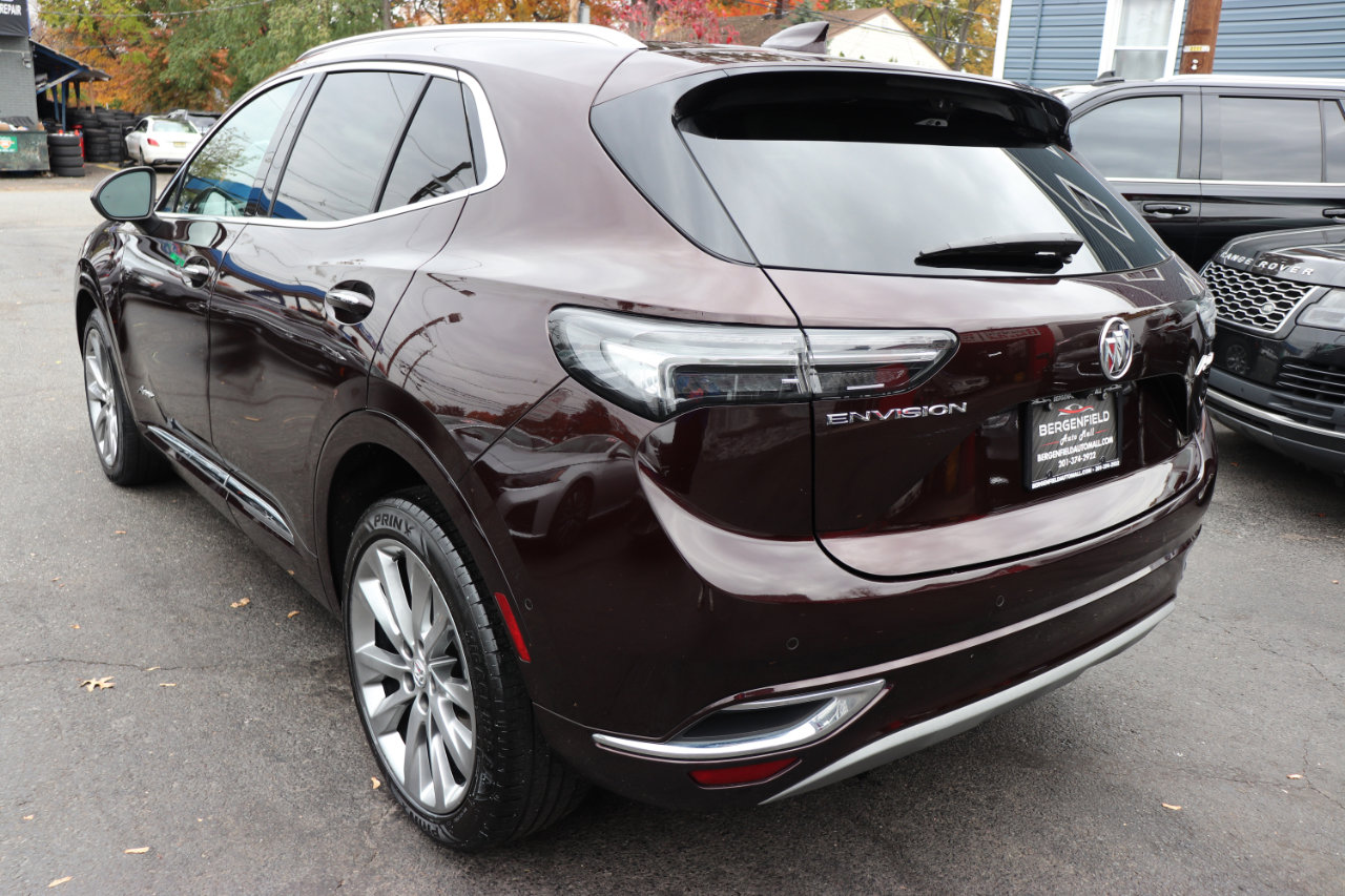 Used 2022 Buick Envision Avenir w/ Technology Package II image 3