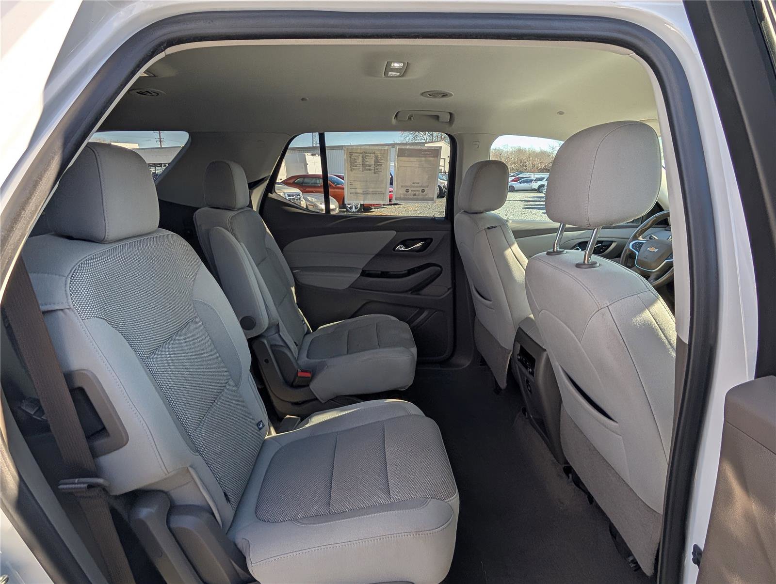 Used 2021 Chevrolet Traverse LT image 11