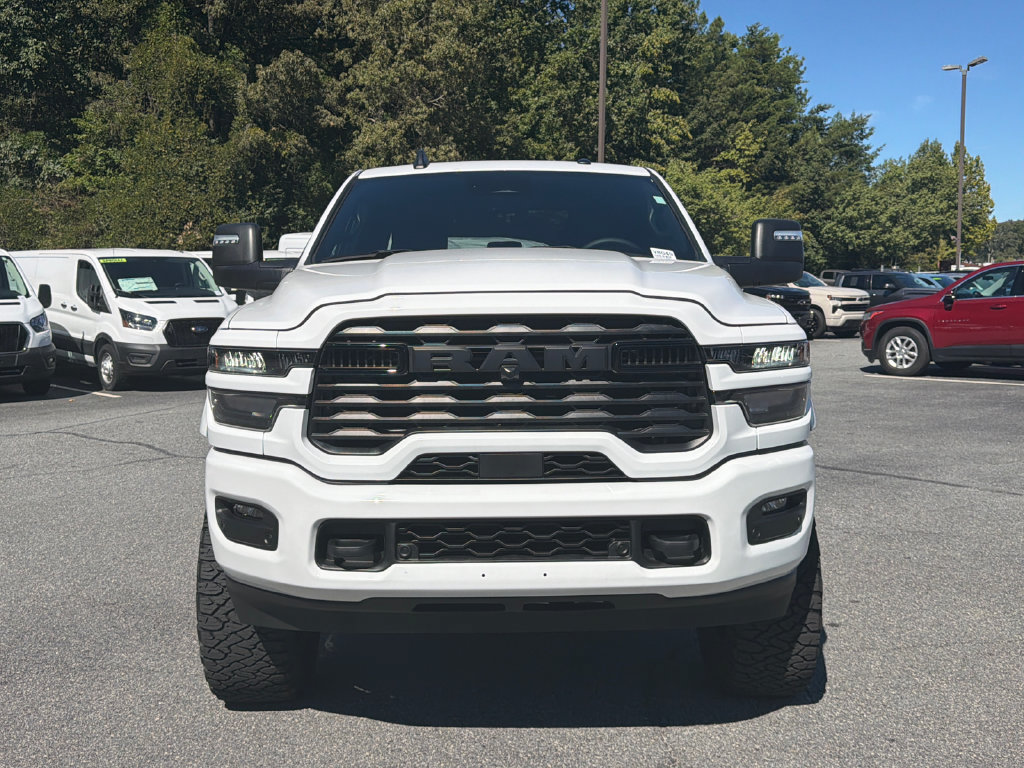 Used 2025 RAM 2500 Big Horn AWD/4WD image 2