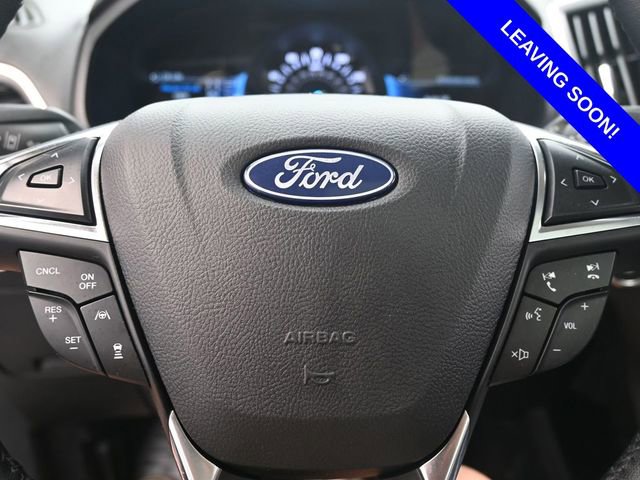 Used 2022 Ford Edge Titanium AWD/4WD image 9
