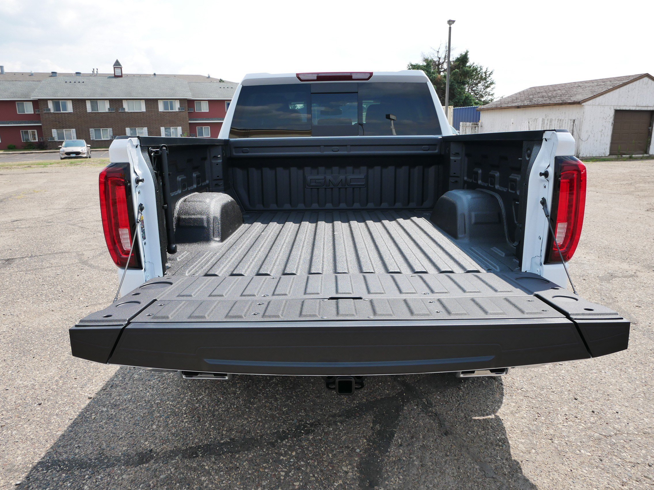 New 2026 GMC Sierra 1500 SLT w/ SLT Premium Plus Package AWD/4WD image 10