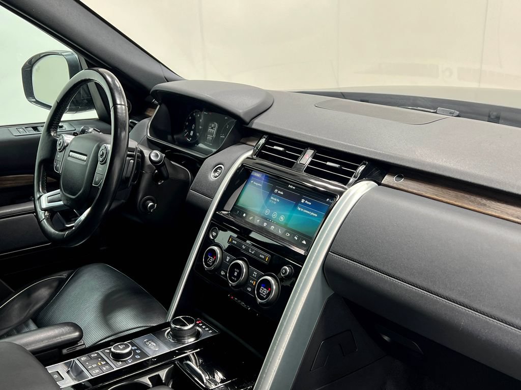 Used 2018 Land Rover Discovery HSE AWD/4WD image 23