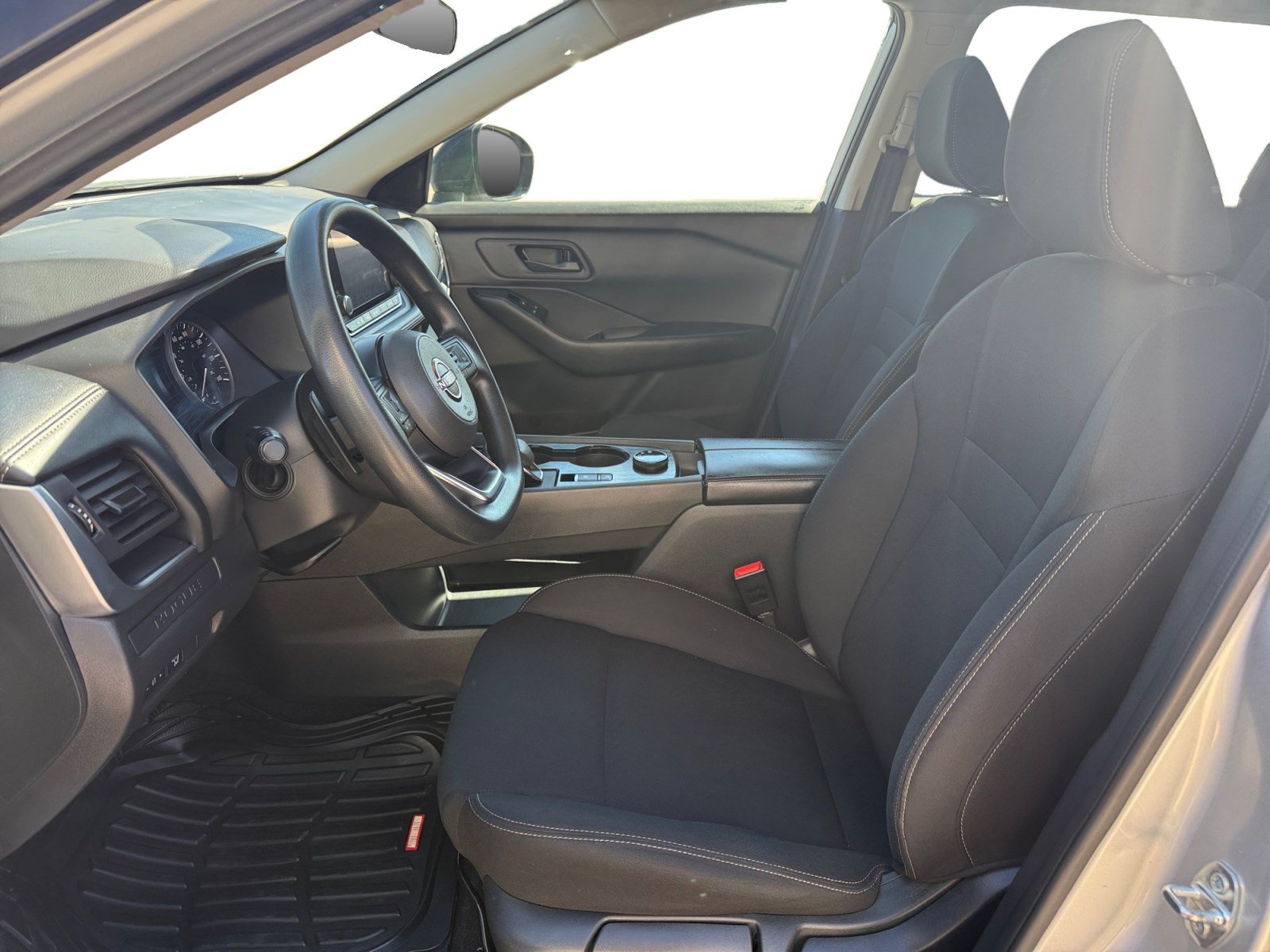 Used 2024 Nissan Rogue S AWD/4WD image 10