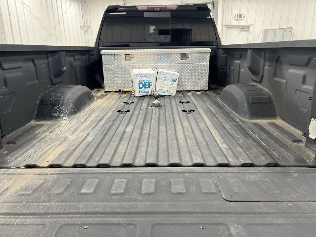 Used 2022 Chevrolet Silverado 3500 High Country w/ LPO, Hitch Package AWD/4WD image 19
