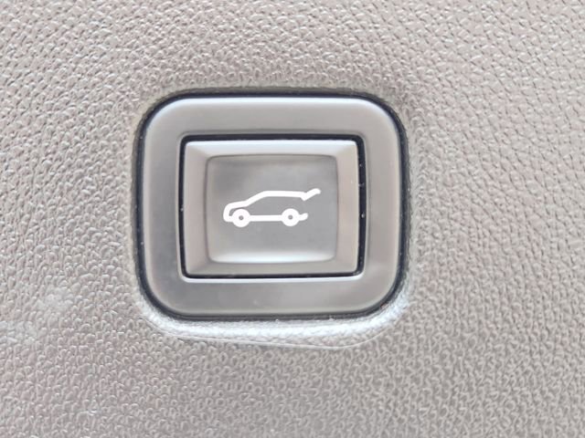 Used 2020 Chevrolet Blazer RS w/ LPO, Floor Liner Package image 19