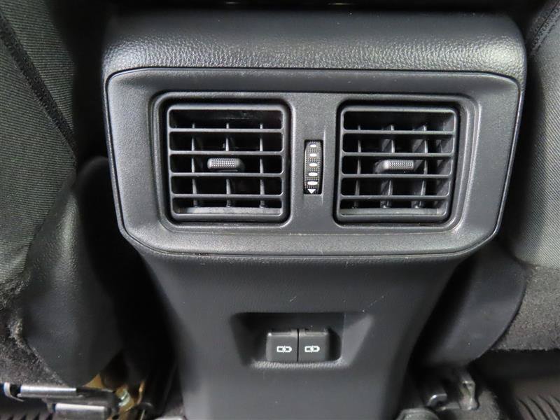 Used 2022 Toyota RAV4 XLE FWD image 27