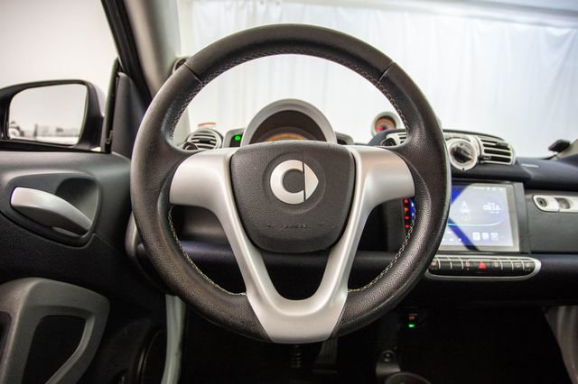 Used 2013 smart fortwo Coupe image 38