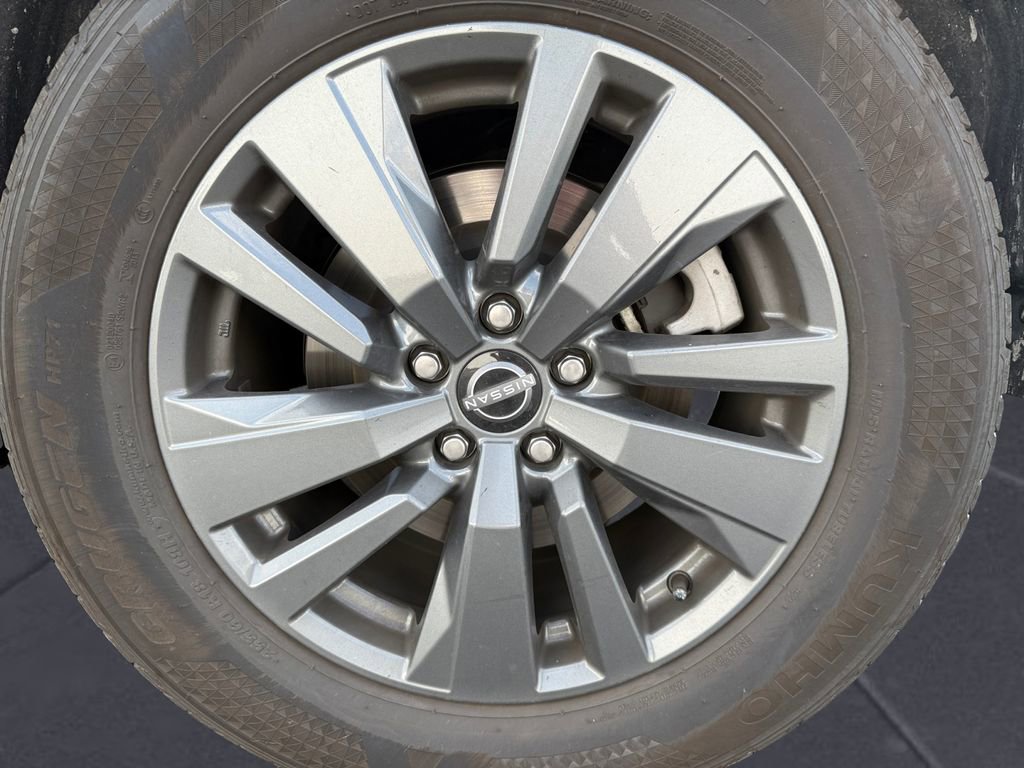 Used 2024 Nissan Pathfinder SV image 14